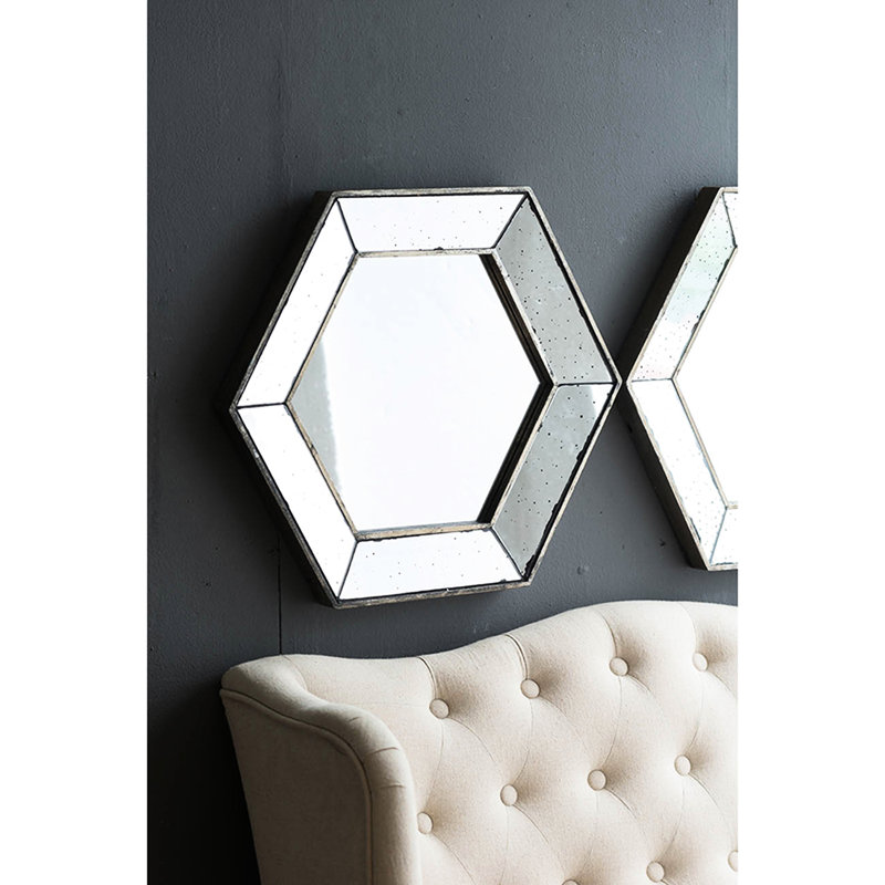 Miroir mural hexagonal de 21 po x 18 po Home Decor Home, 18,79 po x 22 po