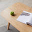 Table basse avec plateau central 100% bois massif avec plateau de rangement