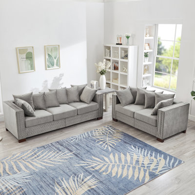 Velours de style moderne à 5 places avec accoudoirs carrés décorés de clous argentés, sièges à ressorts ensachés confortables, housses de coussin amovibles, pieds de rangement en bois massif, conception grise 2 + 3 places