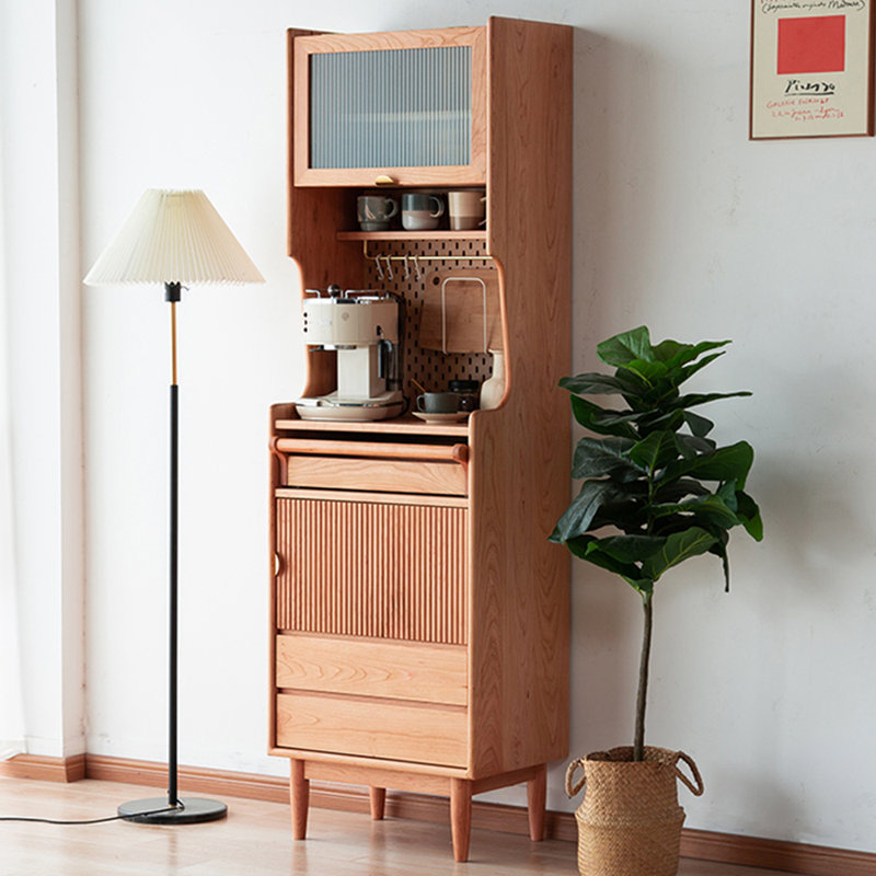 Petite vitrine étroite de conception minimale