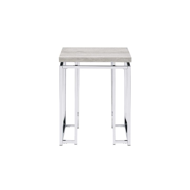 La table de bout en chêne naturel et élégante ajoute une touche chic à votre espace