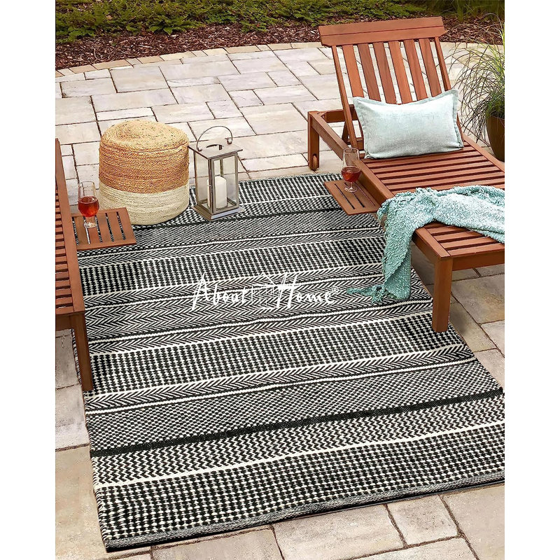 Hand Woven Indoor / Outdoor Area Rug, Rectangle 150 x 220cm