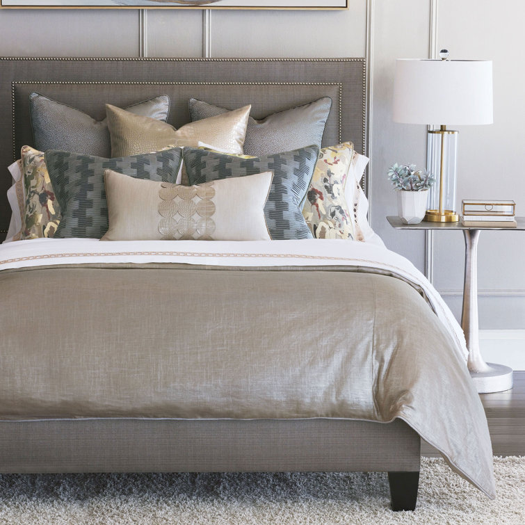 Isolde Glam Cotton Blend Solid Colour Comforter
