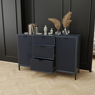 Barriner 135 cm W Chest of 3 Drawers