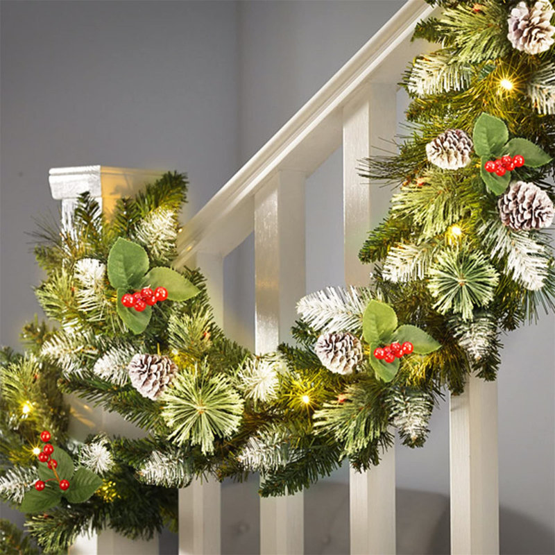 30cm Lighted Garland with Lights