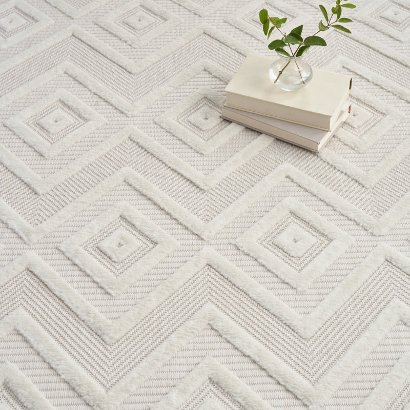 Foundry Select Versatile Diamond Ivory/White Indoor/Outdoor Area Rug, Rectangle 7' x 10'