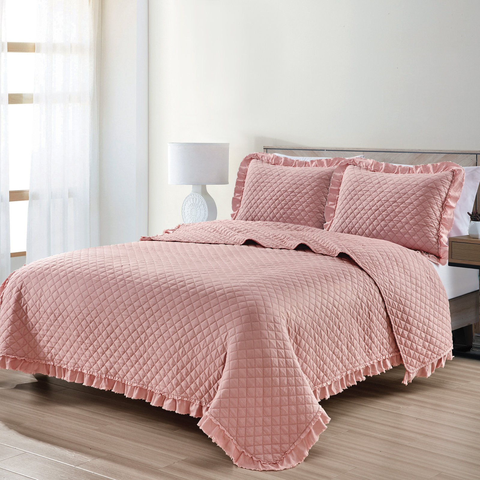 Bashira Quilt Set, White, King Quilt + 2 King Shams