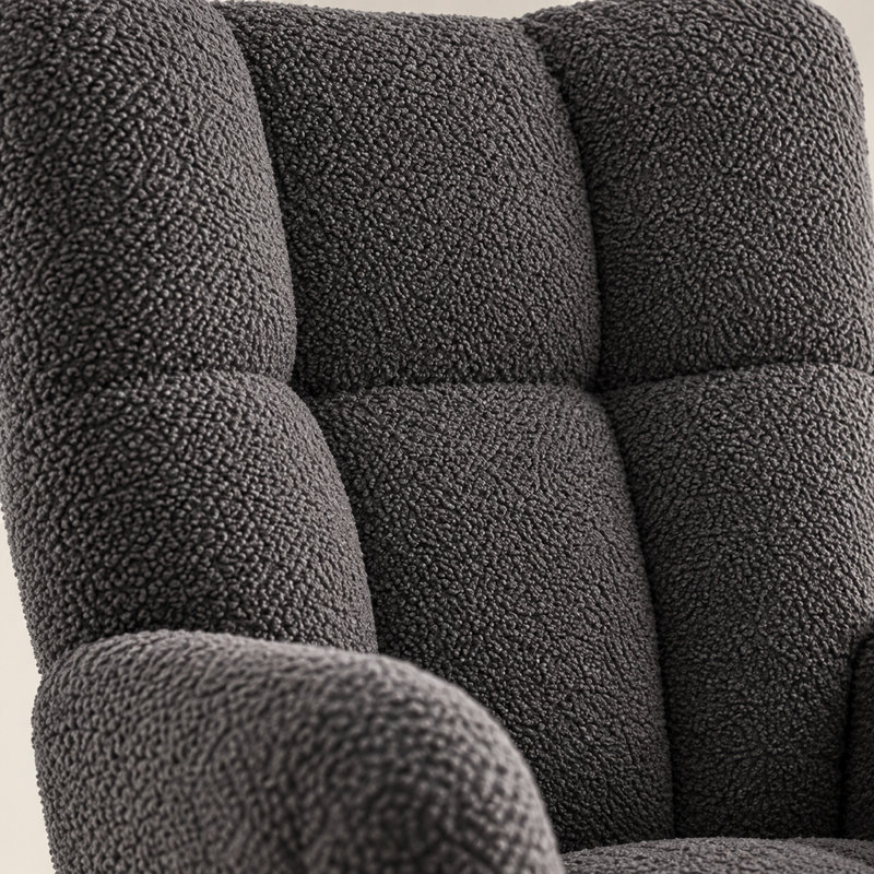 Ensemble chaise berçante et repose-pieds en polaire grise avec poche de rangement intégrée dans l'accoudoir