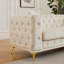 Luxueux canapé de style Chesterfield en velours avec détails capitonnés et pieds en métal, y compris 2 coussins décoratifs, beige
