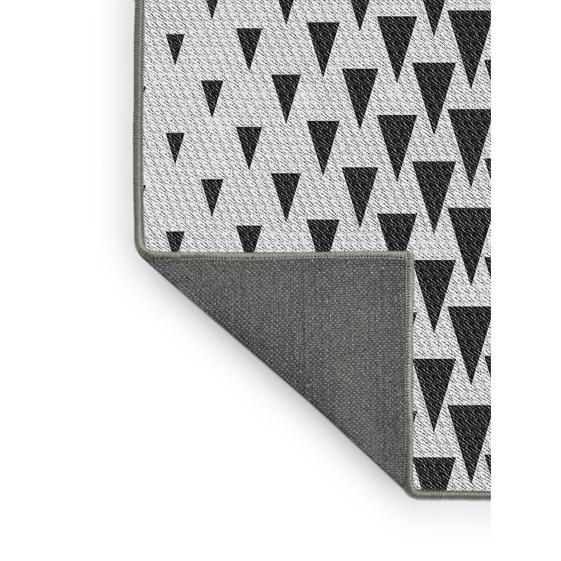 Rusnak Geometric Indoor Rug, Rectangle 6' x 9'