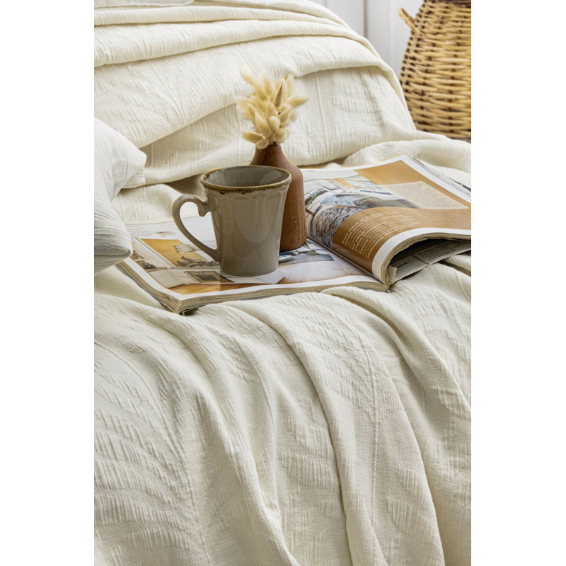 Elegant Double Bedspread Set, 100% Cotton Jacquard | Includes 1 Bedspread & 2 Pillowcases (19.7 x 27.6 inches) | Machine Washable, Lightweight (11.3 oz/sq yd), Luxurious Comfort for Any Bedroom