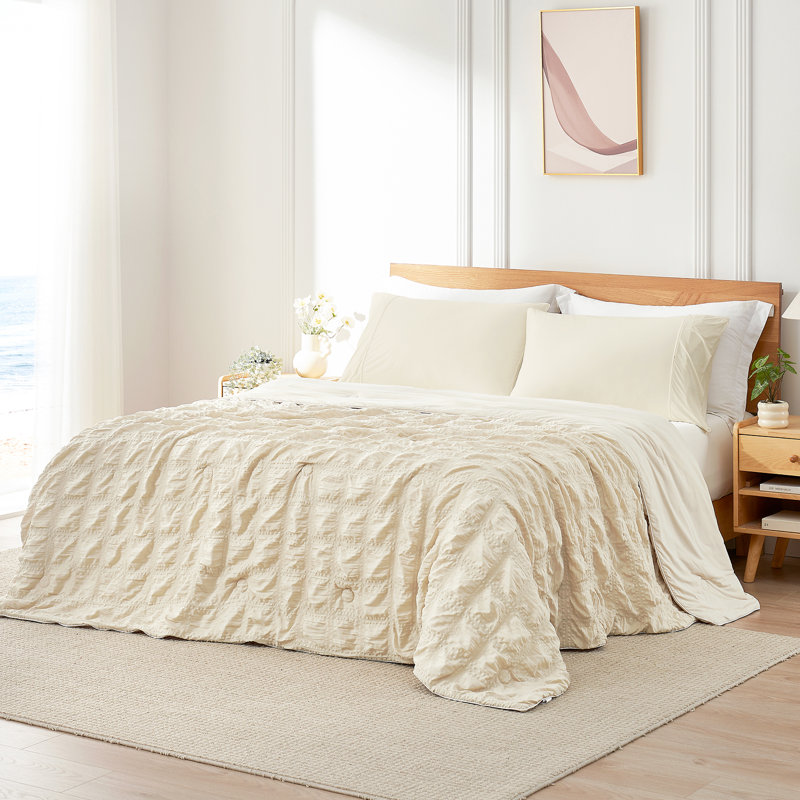Seersucker Cooling Comforter - Reversible Summer Quilt for Hot Sleepers, Reduces Skin Temp 2-5 Degrees, Pet-Friendly, Machine Wash Tumble Dry Low