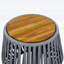 Élégante table d'appoint d'extérieur avec corde et bois d'acacia, résistante aux intempéries, capacité de 100 lb, corde grise, finition teck