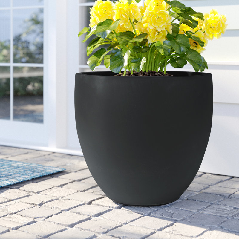 Acushnet 17.5" Dia Black Planter, Outdoor Pot with Drainage Hole, 17.2" H x 17.5" W x 17.5" D, Black