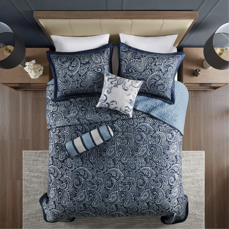 Ensemble de couvre-lit en jacquard pour grand lit 5 pièces avec coussins décoratifs, décorations bleu marine et argentées pour lits