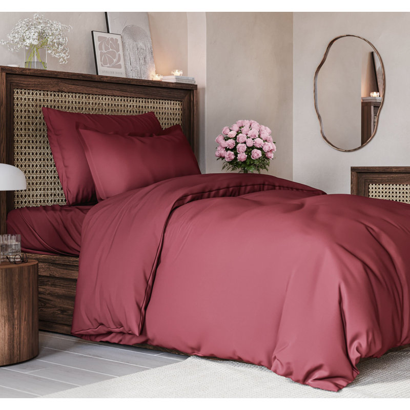 Premium 3-Piece Duvet Cover Set - Hotel Quality Soft & Cooling Comforter Cover With Zipper & Matching Pillowcases, Burgundy