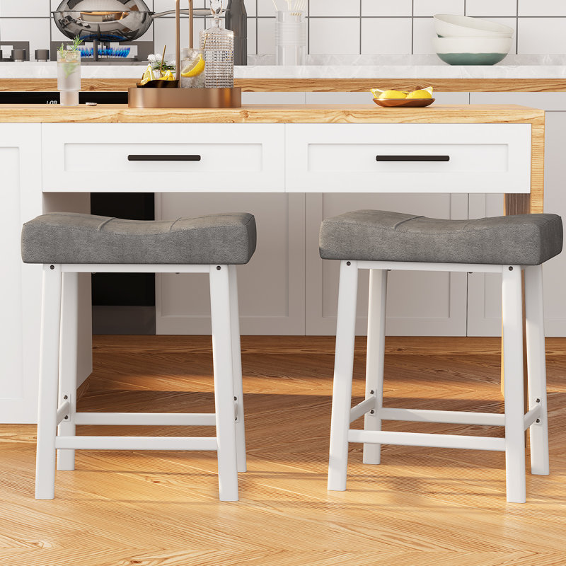 Tabourets de bar rembourrés avec chaises à hauteur de comptoir - tabourets de bar de cuisine, tabourets en cuir reconstitué, sièges de selle épais, base en métal, patins antidérapants, parfaits pour le bar, la cuisine, le salon, le blanc et le gris