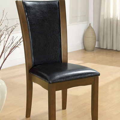 Chaise d'appoint en similicuir noir Ikram