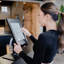 Montez-le! Kiosque anti-vol pour tablette, boîtier de tablette de comptoir verrouillable avec base autoportante-128885154