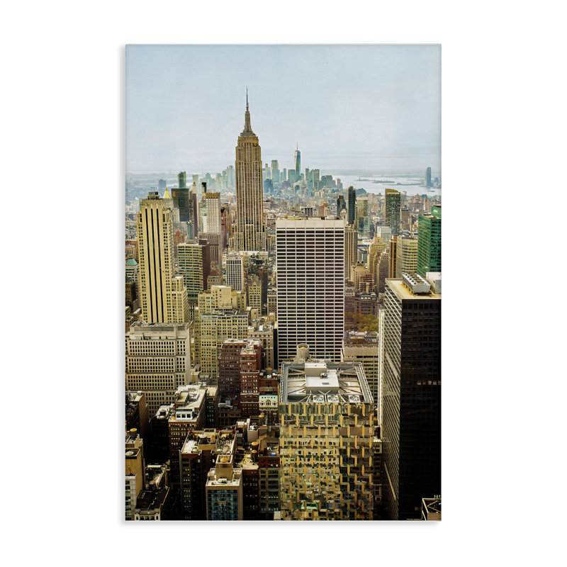 Toile surplombant des bâtiments urbains, design par Seven Trees Design, H 30 po x l 20 po