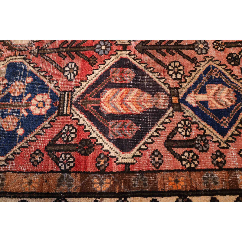 Tapis rouge Antalya 4 pi 9 po x 6 pi 7 po