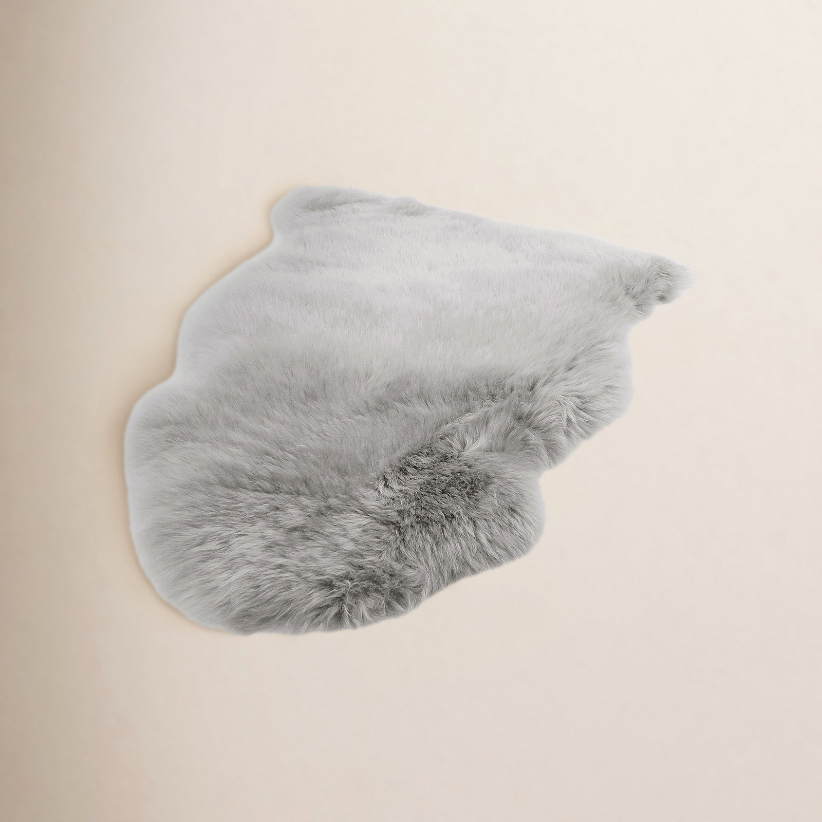 Kestwick Sheepskin Dove Gray Rug, Novelty 2' x 3'