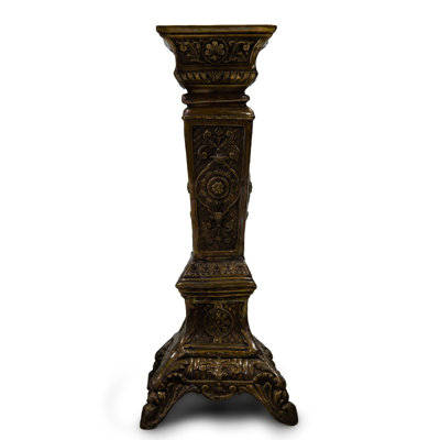 Piédestal colonne rétro avec gravures ornées