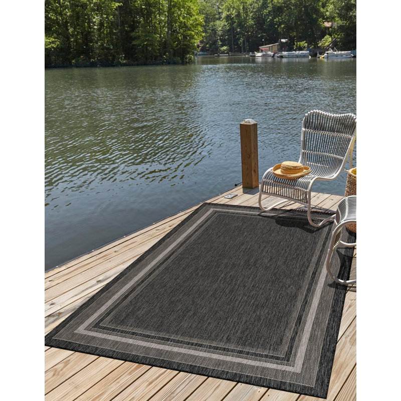 Tapis intérieur / extérieur Sevinc, Rectangle de 10 pi x 14 pi, Black