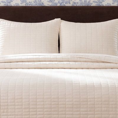 Clara 100% French Linen Channel Quilted Breathable Quilt Set With Shams