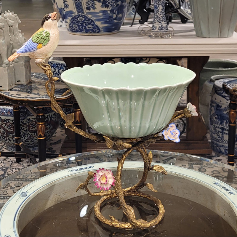 Bol en porcelaine avec bronze