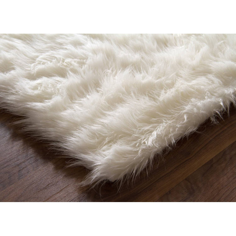 Shuler Solid Colour Shag Area Rug, Rectangle 140 x 200cm