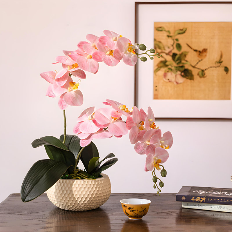 Ornements de fleurs simulées