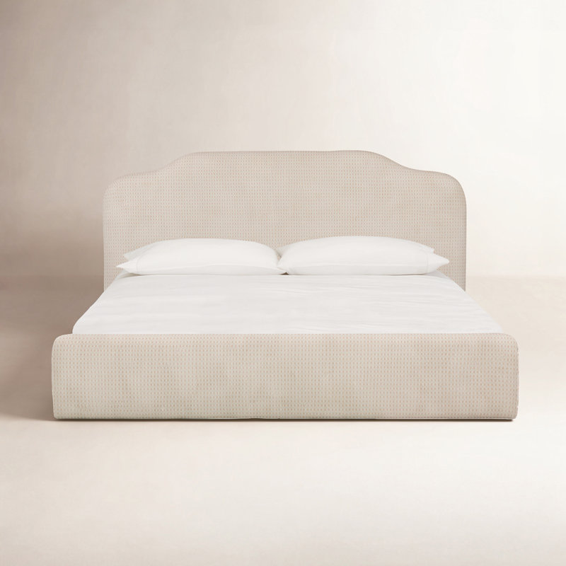 Rochester Pasadena Upholstered Queen Bed
