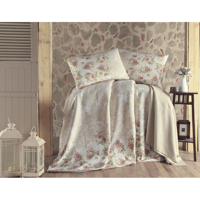 Courtepointe 100% coton Hildebrandt rose / blanc cassé / vert