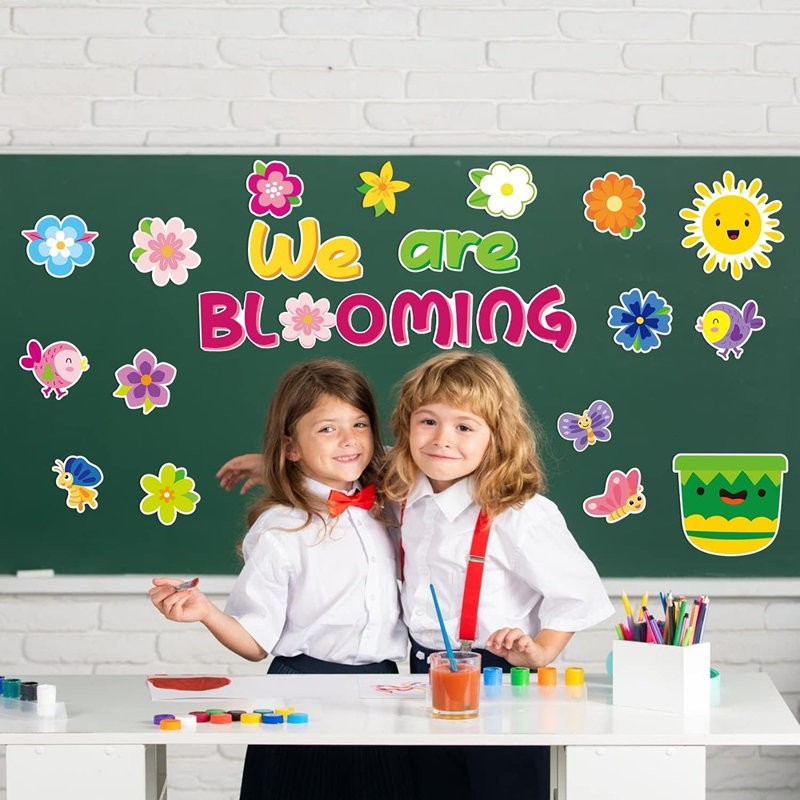 Ensemble de tableau d'affichage floral Back To School
