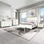 Grand lit à panneau beige avec tête de lit à DEL, style moderne, sommier tapissier requis, pieds géométriques, coins arrondis, bois massif et fabrication, revêtement pour chambre à coucher avec design, nécessaire, rebords, rembourrage,