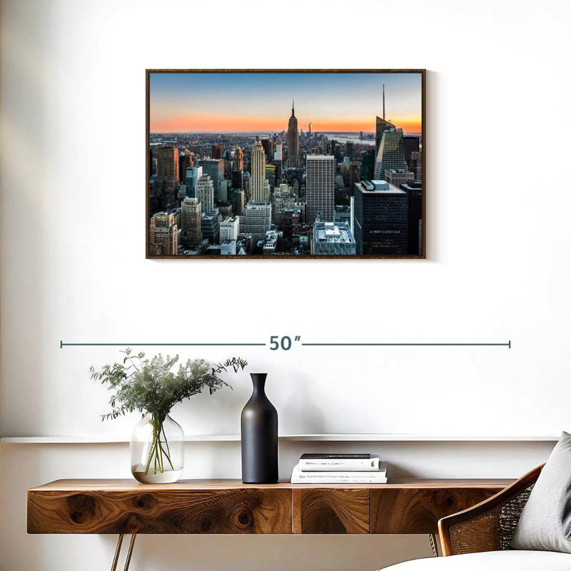 New York au coucher du soleil, Cadre flottant noyer, 31 po x 21 po
