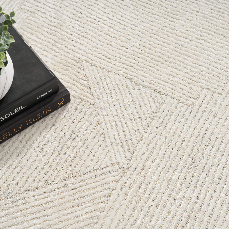 Cattalaya Geometric Area Rug in Ivory, Rectangle 4' x 6'