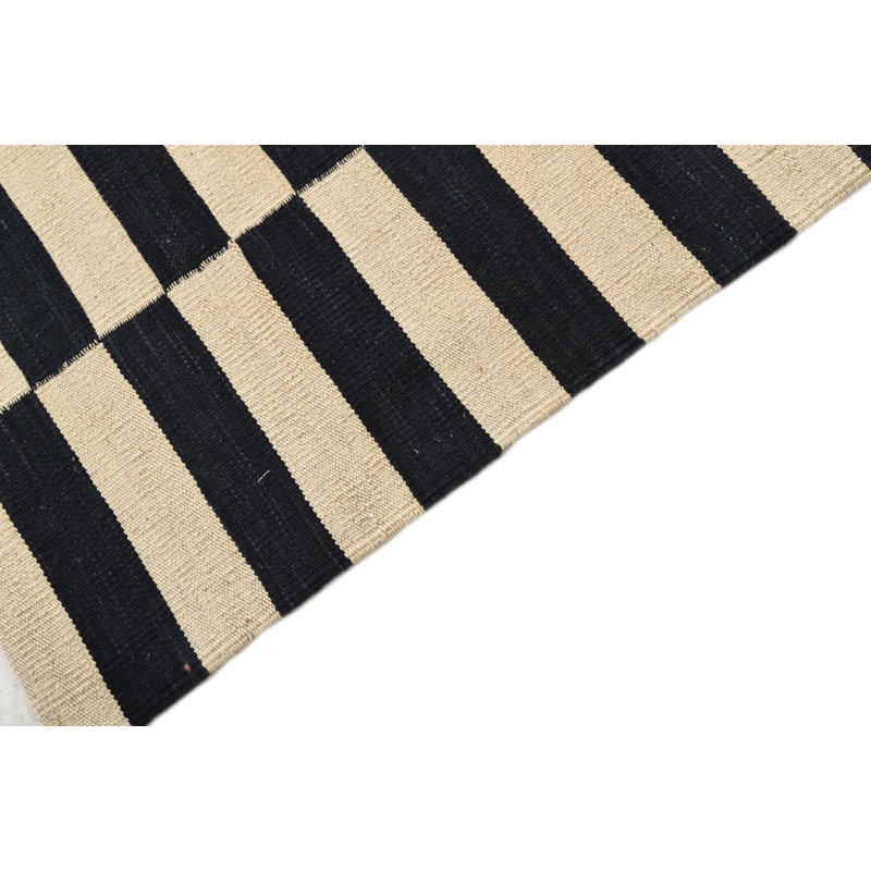 Tapis noir et blanc Ohlson