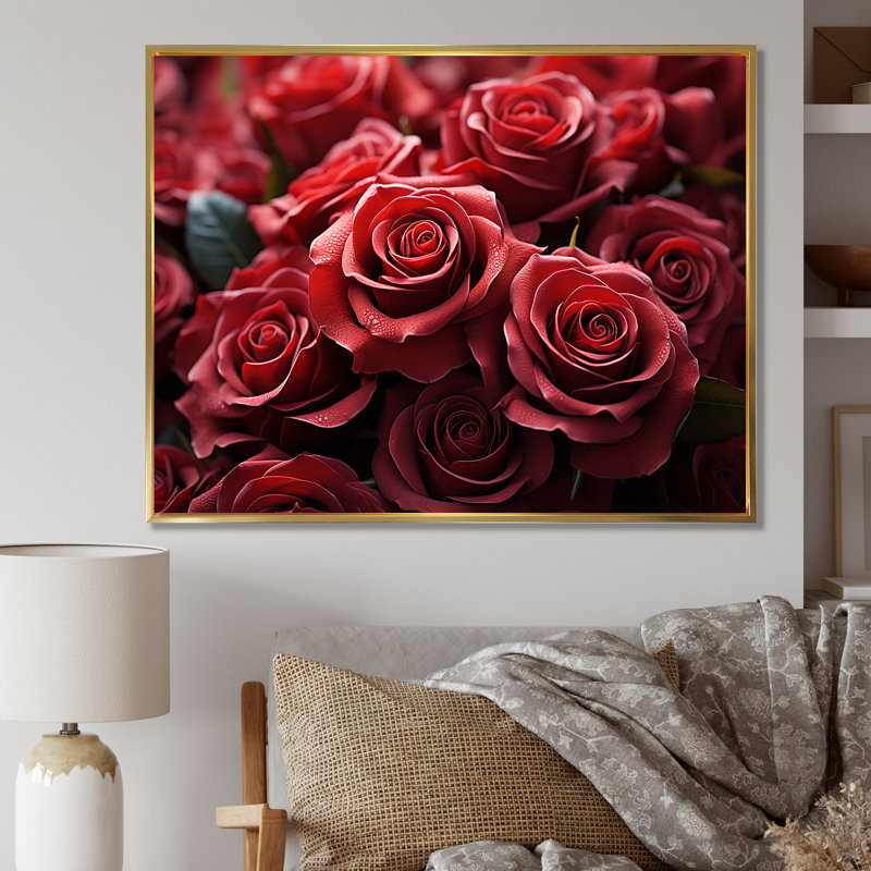 «Crimson Rose Passion I», reproduction sur toile, Cadre flottant doré, H 24 po x l 32 po x P 1 po