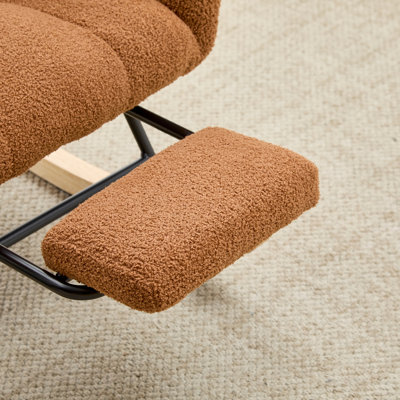 Fauteuil berçant à oreilles en tissu Teddy avec repose-pieds et poche latérale, idéal pour l'allaitement.