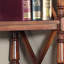 Une bibliothèque au charme classique-876947634-876947637