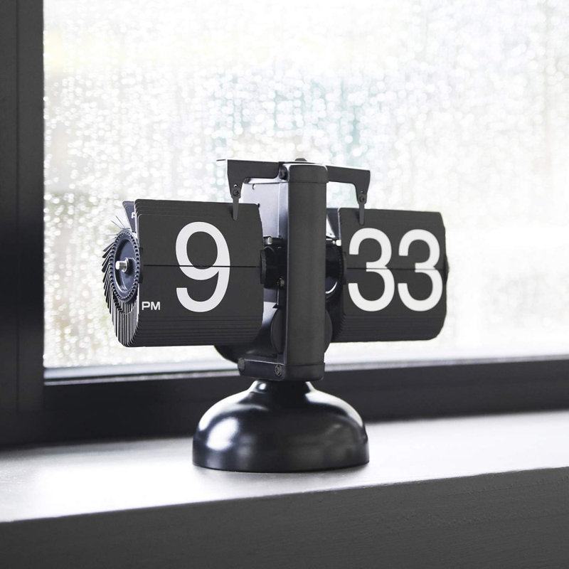 Flip Desk Clock (Black), Retro Vintage Design Auto Flip Desk/Table Clock Large Number Battery Powered Internal Gear Operated