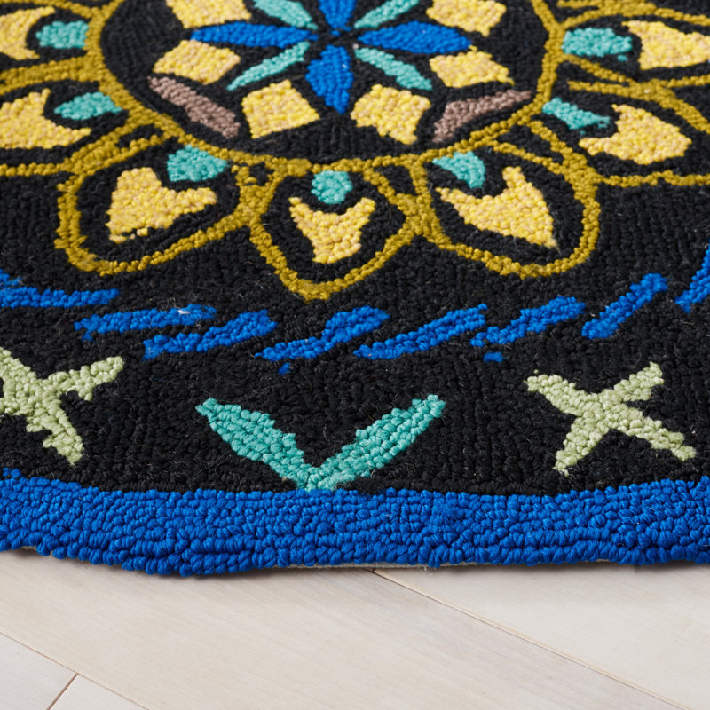 Childers Hand Hooked Performance Floral Rug, Rectangle 2'6" x 4'