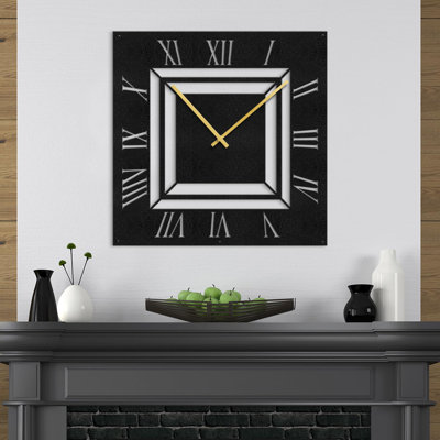 Horloge murale en métal