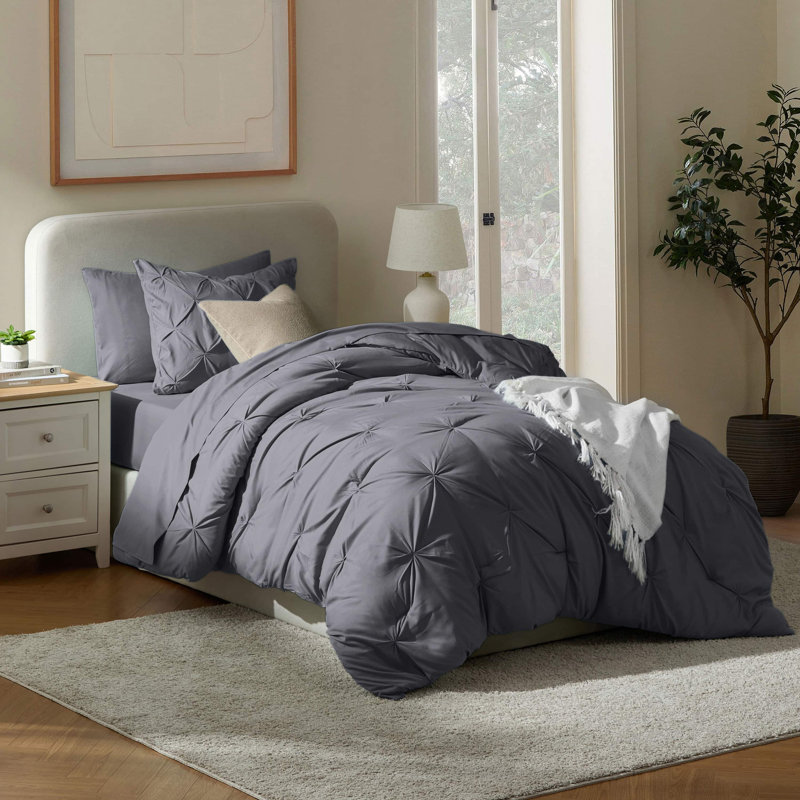 Ensemble d'édredon plissé avec draps Bed-in-a-Bag, Gris foncé, Édredon simple + 4 pièces supplémentaires