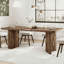 Table de salle à manger de style campagnard brun foncé, structure en bois, pouvant accueillir 4 à 6 personnes dans la cuisine.-2092804242