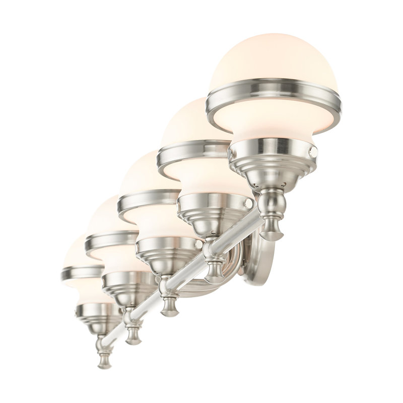 Éclairage pour meuble-lavabo à intensité variable Aseret, H 8,25 po x l 42 po x P 7,25 po, 5 lumières, Nickel brossé