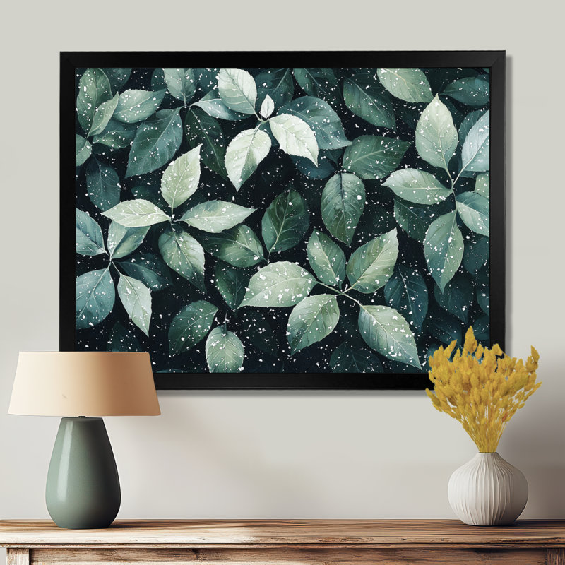 Evergreen Leaves In Snow I - Leaves, art mural, Reproduction encadrée d'une seule photo, Noir, noir, noir, noir