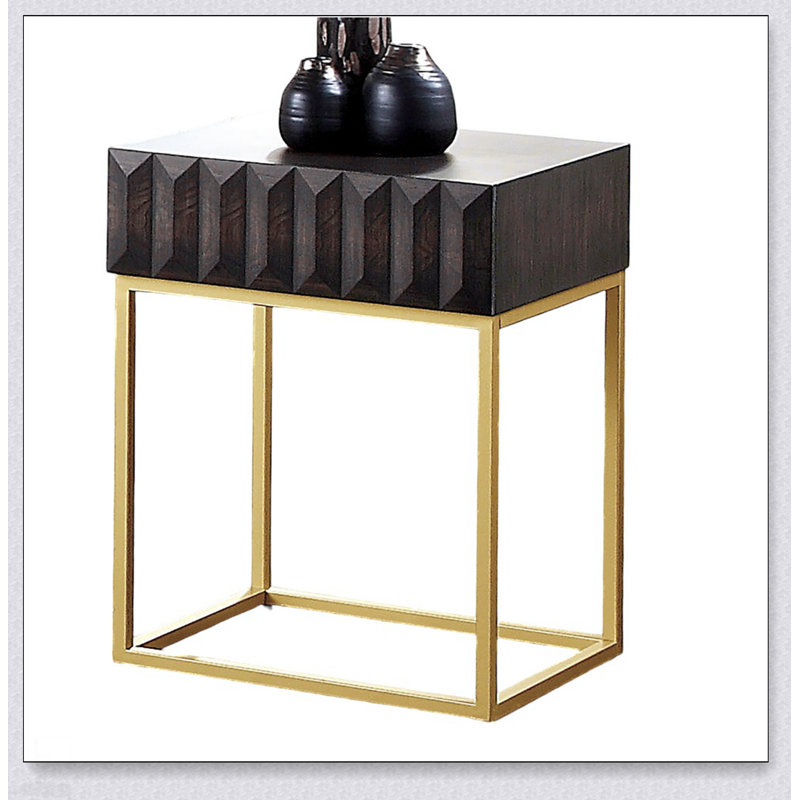 Table d'appoint de style contemporain avec structure en métal, tiroirs dissimulés, pieds en acier doré et finition noyer pour une vie moderne